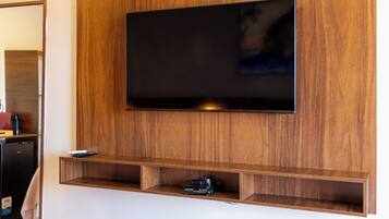 Quarto conforto, sacada | 6 quartos, camas com colchões pillow-top, cortinas blackout