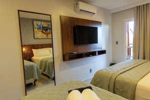 Habitación Confort, balcón | 6 dormitorios, colchones con acolchado adicional, cortinas opacas