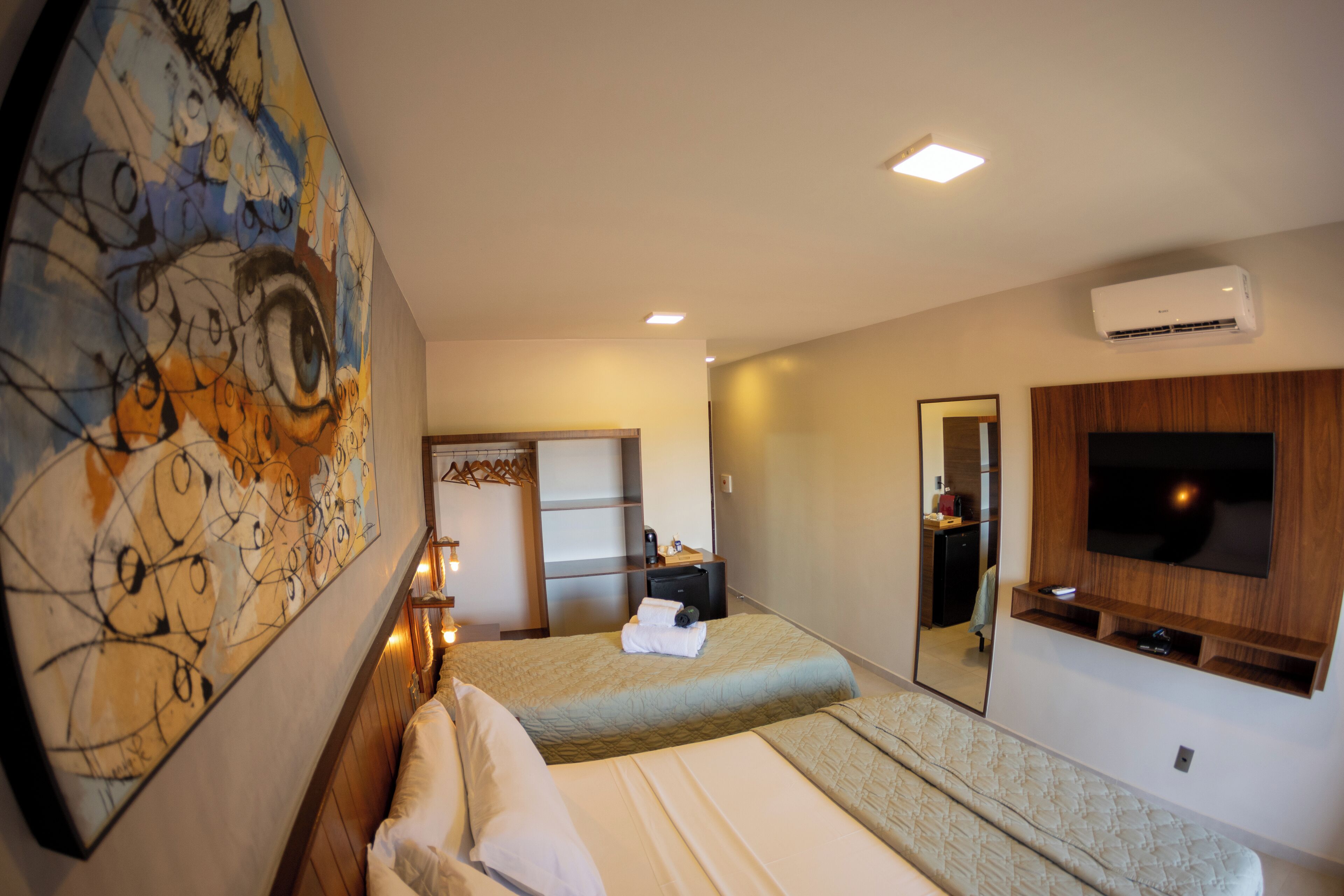 Comfort Room, Balcony | 6 bedrooms, pillow-top beds, blackout curtains, iron/ironing board