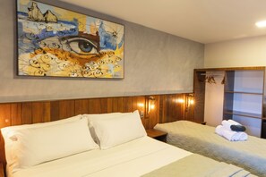 Comfort Room, Balcony | 6 bedrooms, pillowtop beds, blackout drapes, iron/ironing board - Pousada do Nica (Fernando de Noronha)