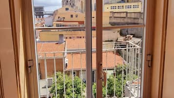 Habitación básica doble | Vista a la ciudad