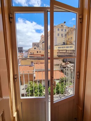 Habitación básica doble | Vista a la ciudad
