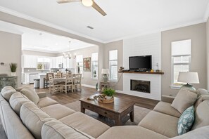 TV - Toes In the Sand house at Kiva Dunes (Gulf Shores)