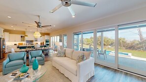 スマートテレビ、DVD プレーヤー