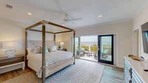 4 室のベッドルーム、アイロン / アイロン台、WiFi (無料)、ベッドシーツ