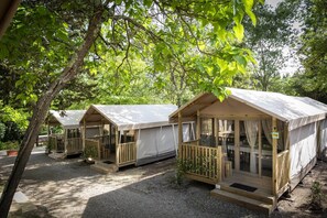 Superior Tent | Cribs/infant beds, bed sheets