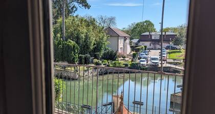 Terrasse vue imprenable canal