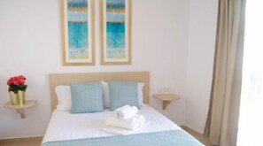 Basic Room | In-room safe, desk, free cribs/infant beds, free WiFi - River Side Hotel (Apokoronas)