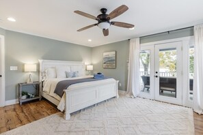 3 bedrooms, desk, iron/ironing board, travel cot