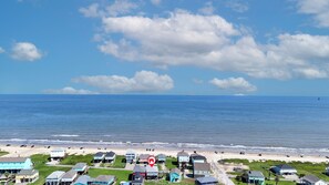 Una spiaggia nelle vicinanze