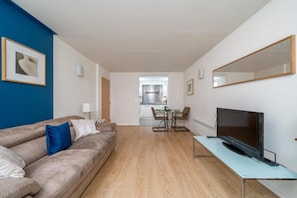Apartment | Living area - Luxury 1 Bed Apartment Close To Excel & o2 (London)