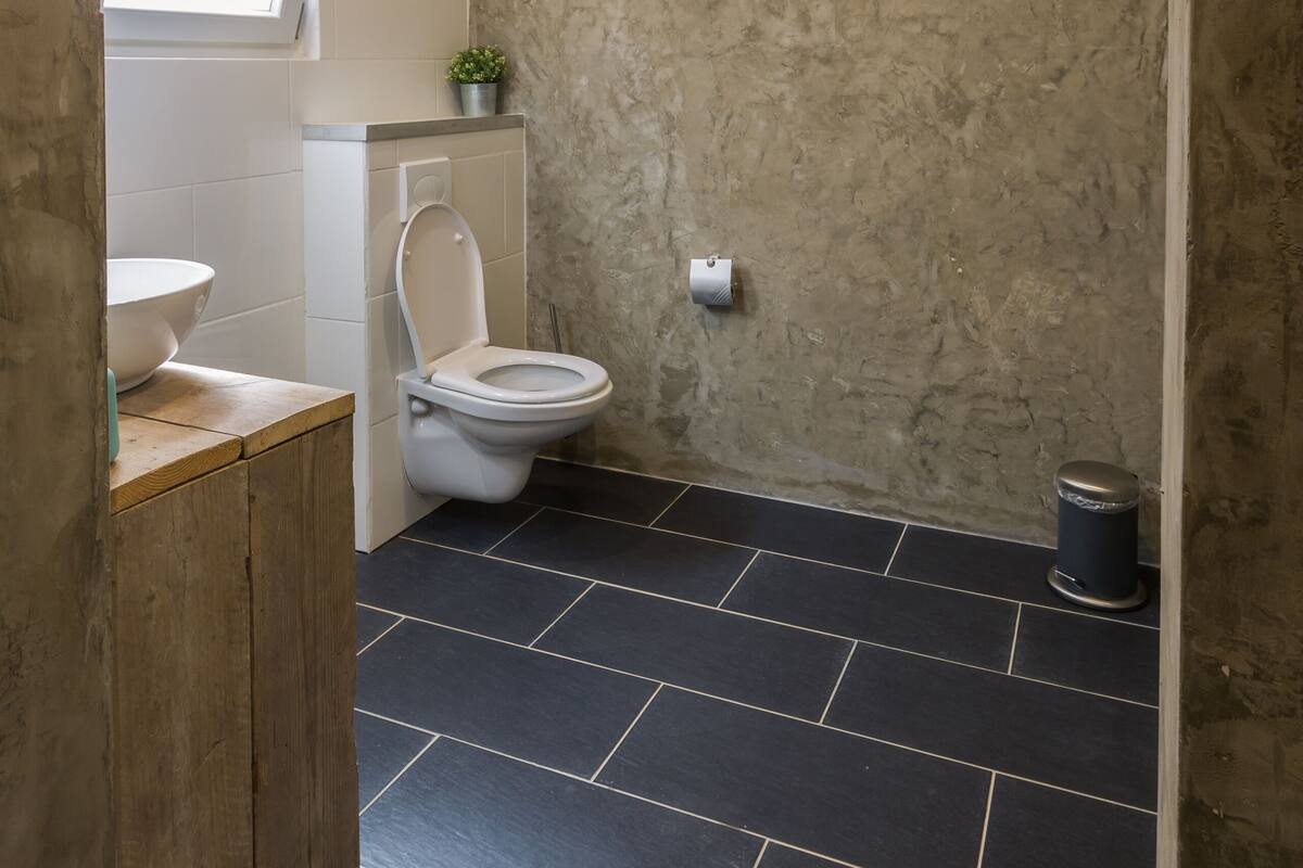 Comfort Studio | Bathroom | Shower, towels