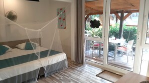 Comfort Studio | In-room safe, laptop workspace, blackout drapes, soundproofing - Casa Trankilo (Kralendijk)