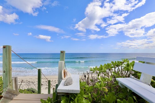 CONCH QUEST - RIGHT ON THE BEACH AND BEAUTIFUL ATLANTIC OCEAN