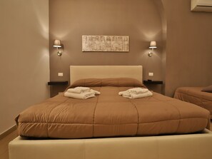 1 bedroom, WiFi, bed sheets - B&B 50 meters from Roma Termini (Rome)
