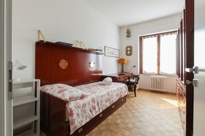 3 habitaciones, tabla de planchar con plancha y wifi gratis 