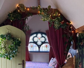 1 bedroom, bed sheets