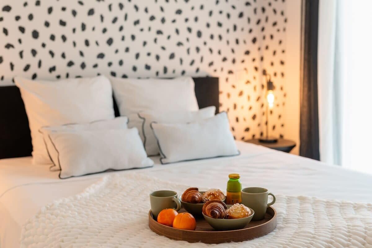 3 chambres, fer et planche à repasser, lit de bébé portatif, Wi-Fi