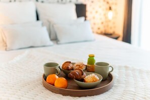 3 bedrooms, iron/ironing board, travel crib, WiFi