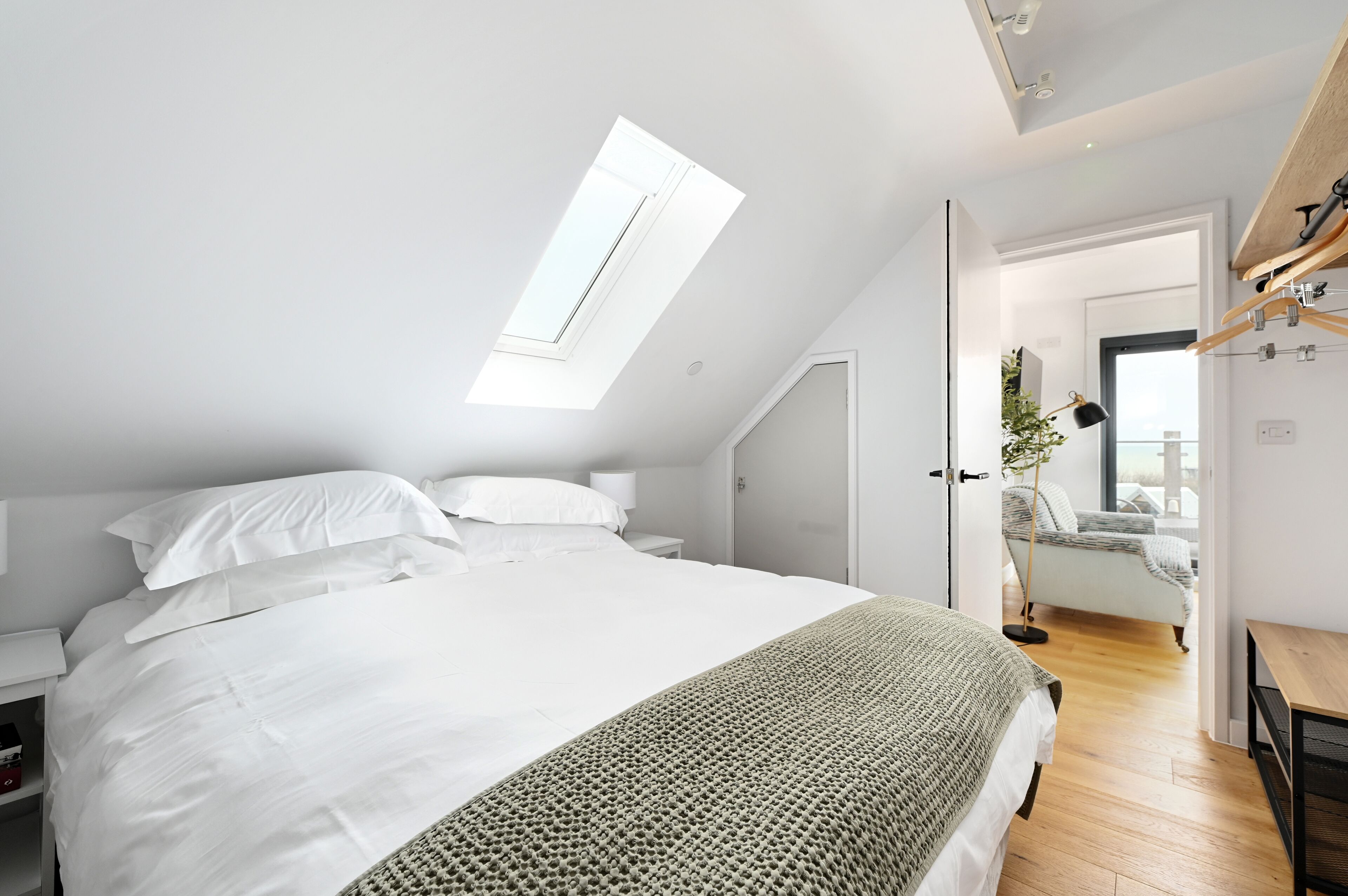 2 bedrooms, desk, iron/ironing board, travel cot