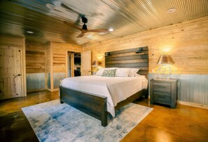 8 bedrooms, WiFi, bed sheets