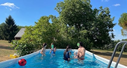 Loue Maison Familiale, Gîte de 15 Personnes, 7 Chambres - Evron, Laval, Le Mans