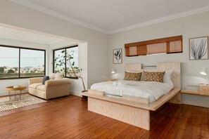 3 soverom, skrivebord, strykejern/-brett og wi-fi