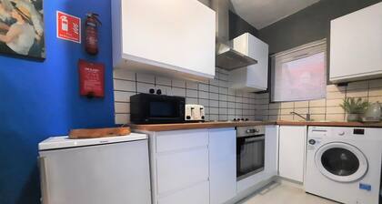 3-bed House in Colchester With Parking and Wifi
