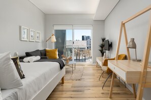 1 bedroom, iron/ironing board, WiFi, bed sheets - Stylish Studio with Balcony | Ideal Location (Cape Town)