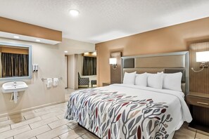 高級客房, 1 張特大雙人床, 無障礙, 非吸煙房 (Roll-In Shower) | 布置獨特、書桌、筆電工作空間、免費無線上網