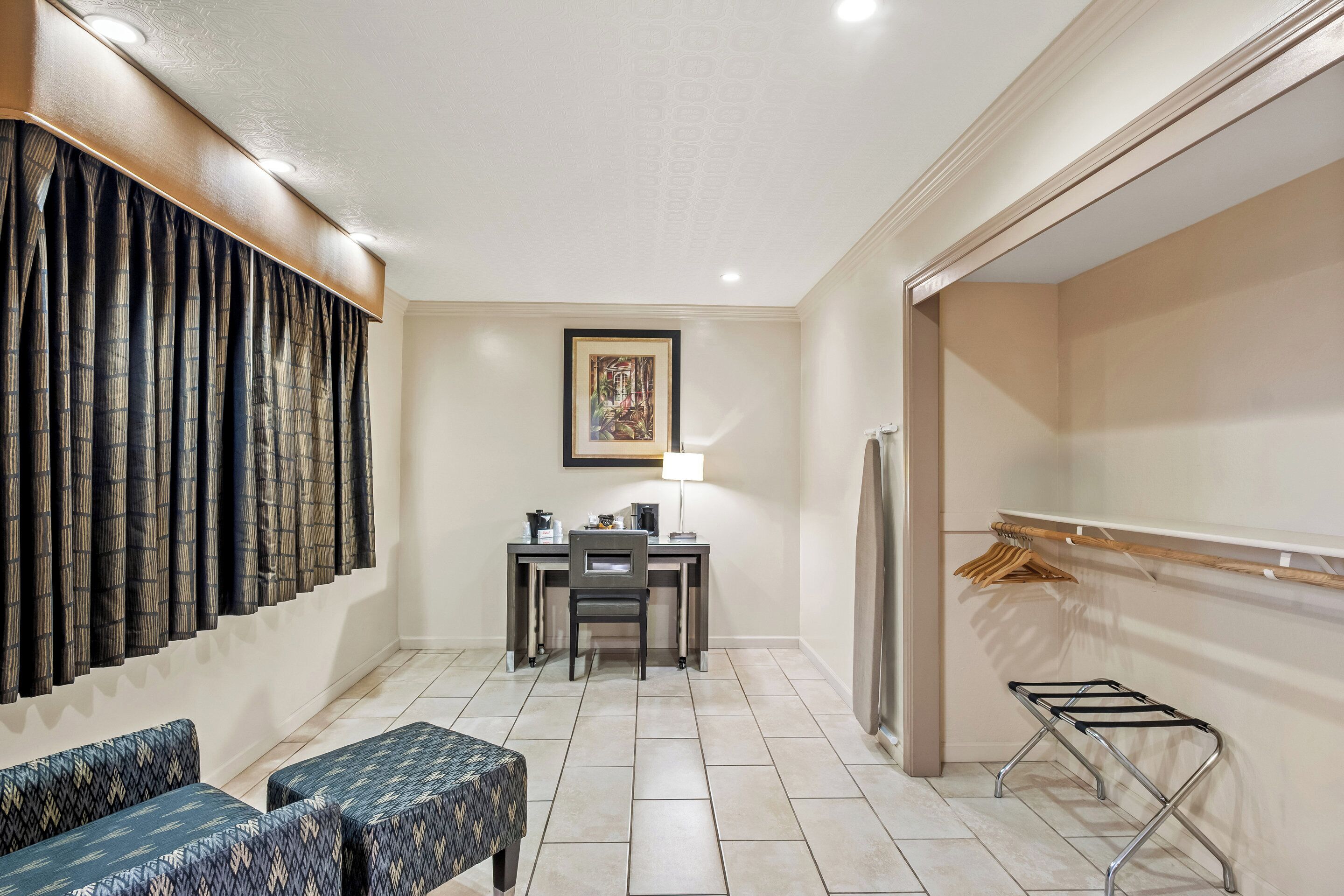 Superior Room, 1 King Bed, Accessible, Non Smoking (Roll-In Shower)