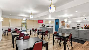 Free daily continental breakfast