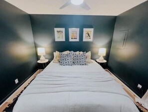 2 bedrooms, desk, free WiFi, bed sheets