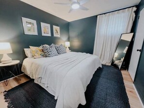2 bedrooms, desk, free WiFi, bed sheets - East Nashville Oasis + Mini Golf Patio — DREAMI STAYS (Nashville)