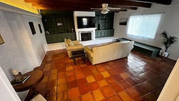 Smart TV, fireplace, table football