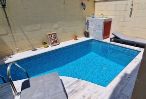 Outdoor pool - The old Mill (Xaghra)