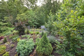 Property grounds - Cottage in Germany with Sun Terrace & BBQ (Berlingen)