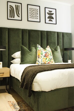 Standard Apartment | In-room safe, iron/ironing board, free WiFi, bed sheets - Executive apartment at Ellipse Waterfall (Midrand)