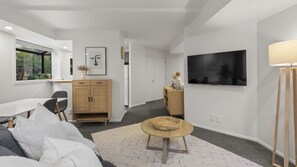 Smart TV y chimenea