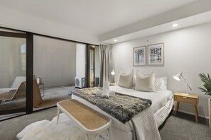 2 bedrooms, desk, iron/ironing board, travel crib