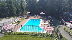 Piscine extérieure, piscine chauffée