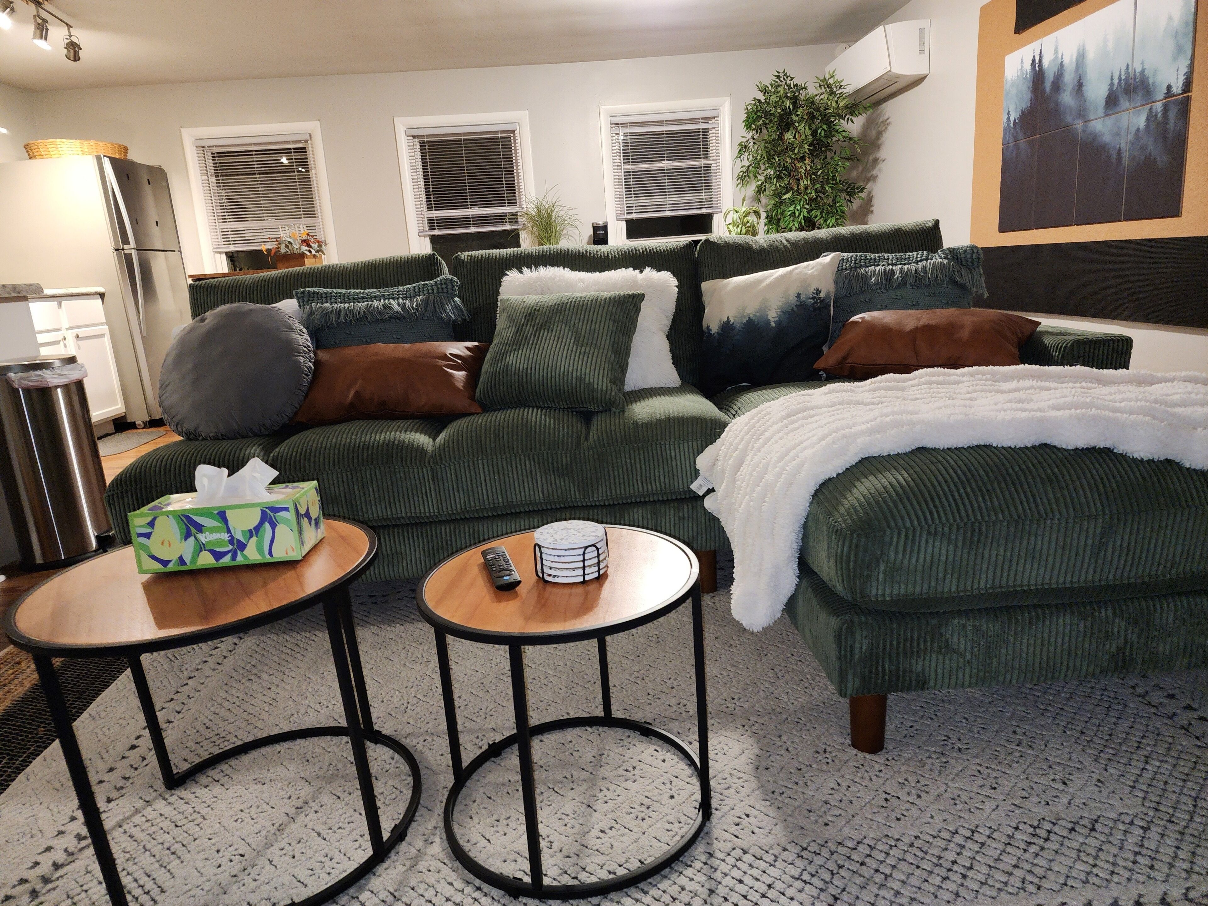 2 bedrooms, iron/ironing board, WiFi, bed sheets