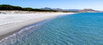 Apartment in front of the beach