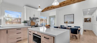 The Maple Tree: Luxury Family Home