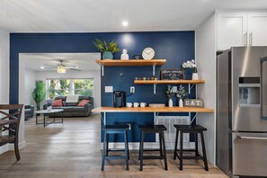 Interior - Large fully renovated beach house - with RV/boat hook-up! 4 min from the beach (St. Petersburg)