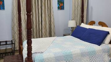 1 slaapkamer, een strijkplank/strijkijzer, wifi, beddengoed