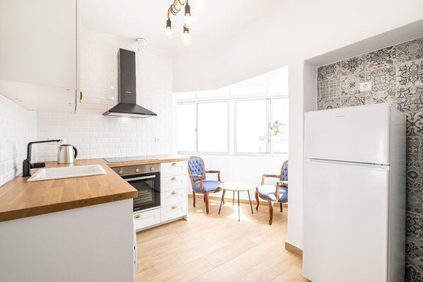 Fridge, microwave, oven, dishwasher