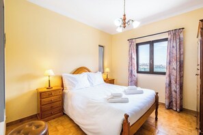 3 bedrooms, in-room safe, iron/ironing board, free WiFi