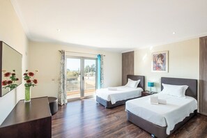 2 habitaciones y caja de seguridad en la habitación 