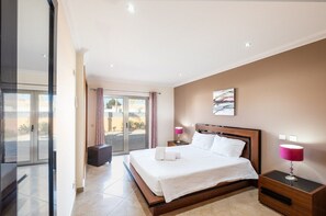 2 Schlafzimmer, Zimmersafe, Bügeleisen/Bügelbrett, Reisekinderbett